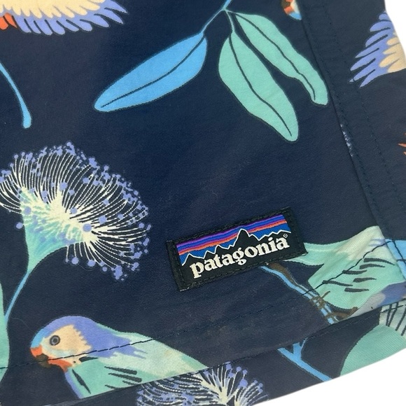 PATAGONIA ladies Shorts W's Baggies Worn Wear Parrots Neo Navy SZ Small Outdoor - Picture 2 of 13